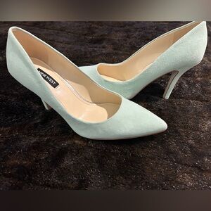 Nine West Pointed Toe Pumps Seafoam Blue Size 8M Classic Stiletto Heels